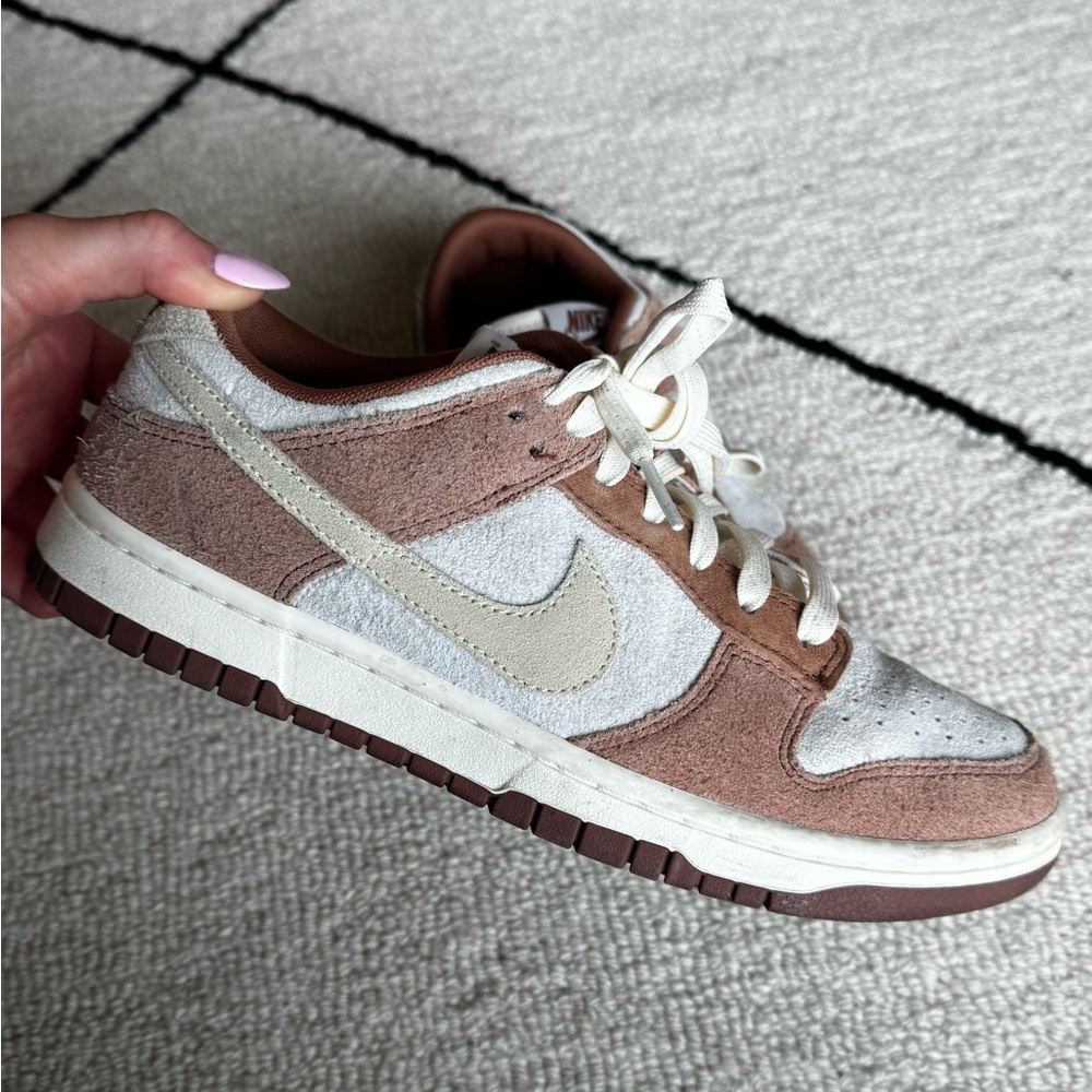 ‘Medium Curry’ Dunks size 7M